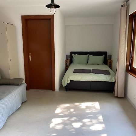 Joli Studio Pres Des Bains De Lavey Экстерьер фото